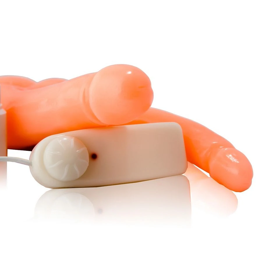 LUONNOLLINEN KAKSOITTAMAINEN PENIS.
